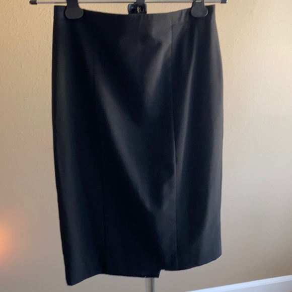 Black pencil skirt Ann Taylor - Picture 2 of 6
